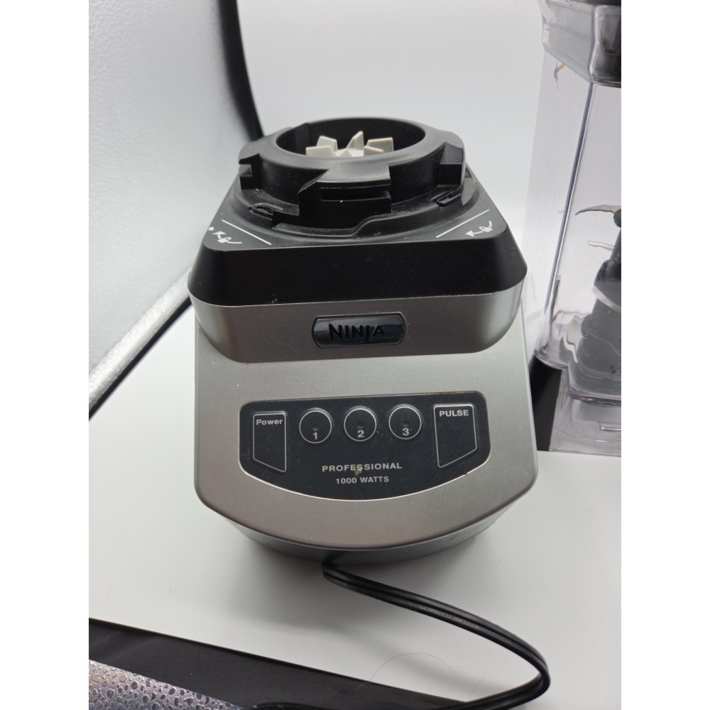 Ninja Professional Blender 1000 Watts Silver Black Base Only NJ600CO 30 Tested
